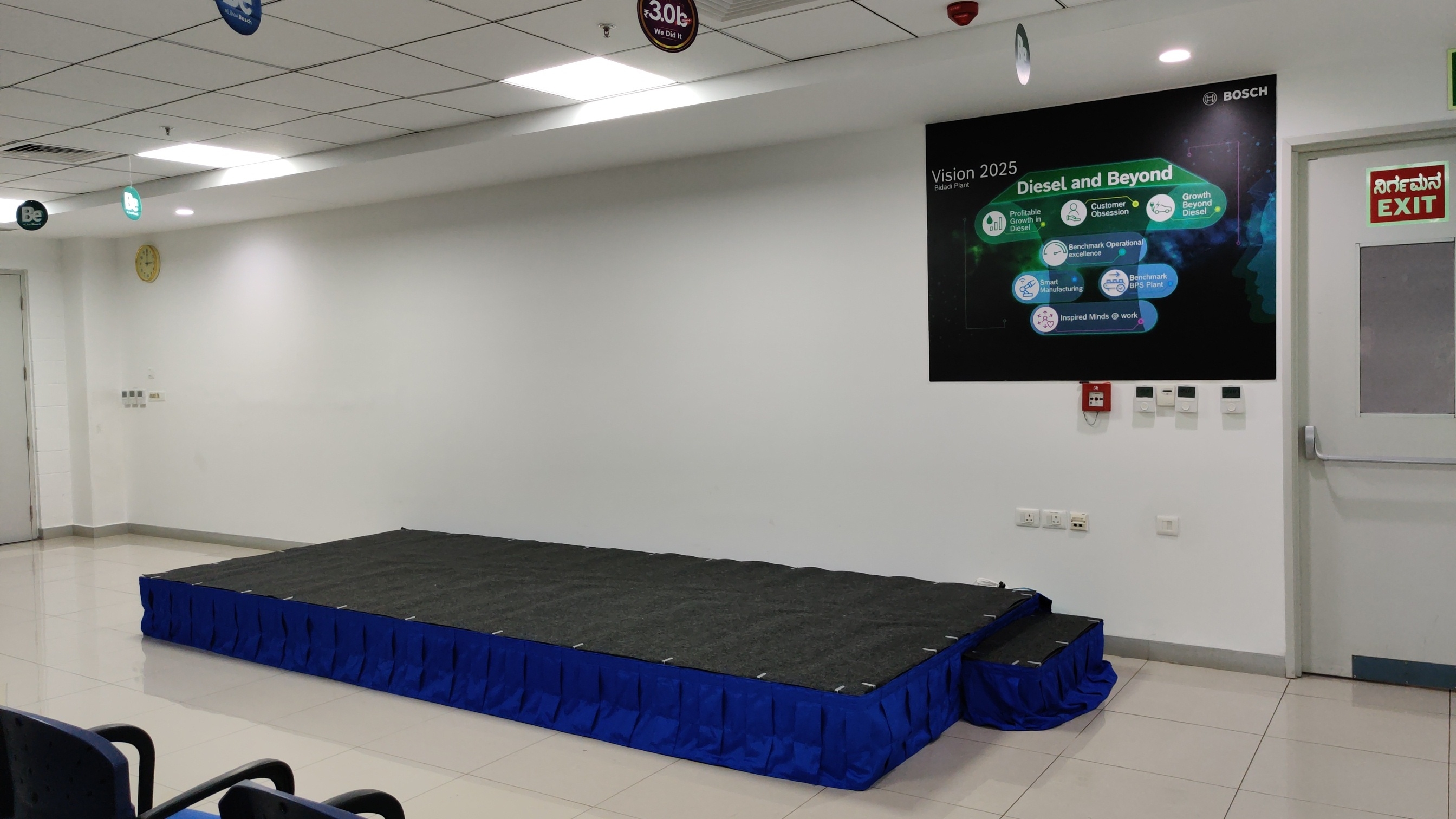 Durable Meeting Stage Setup - Bangalore Karnataka